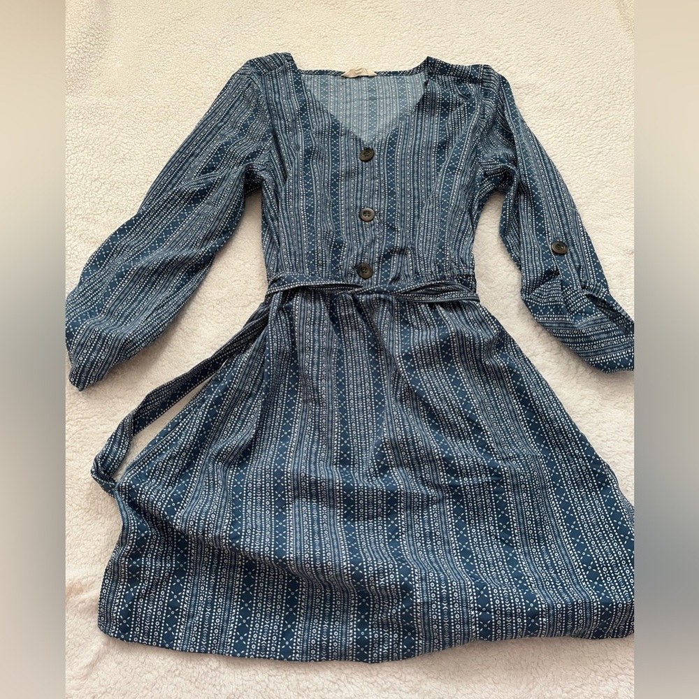 Pretty blue dress! Size Medium!